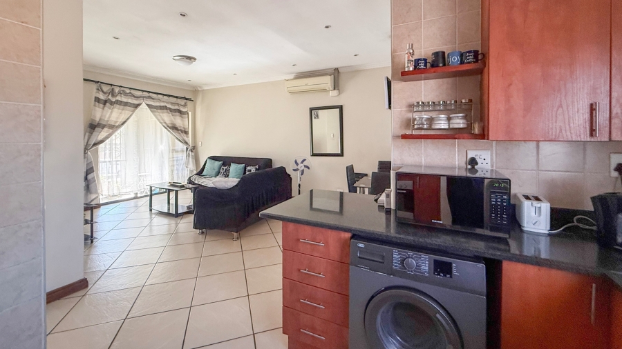 To Let 2 Bedroom Property for Rent in Melodie North West